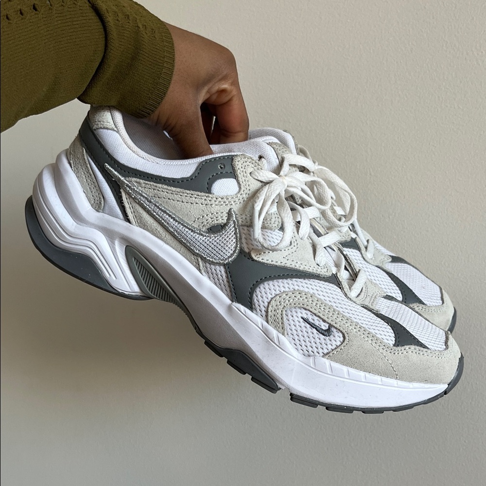 Nike Women's White and Gray Sneakers